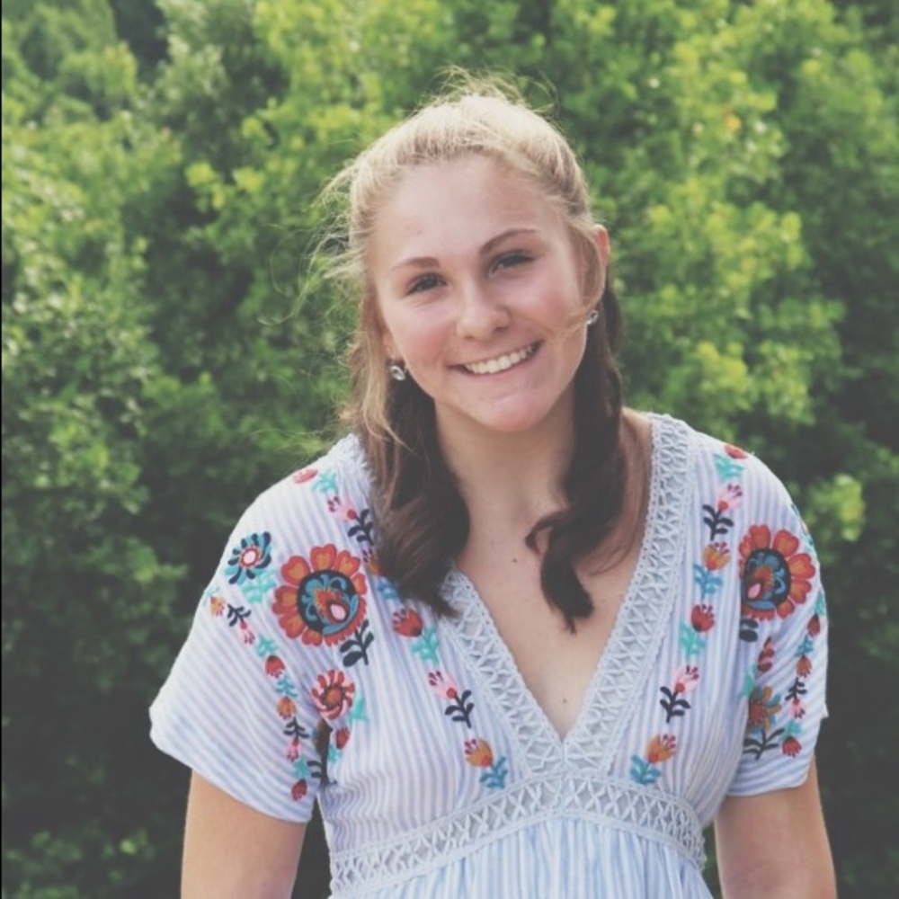 Meet your Posher, Macie